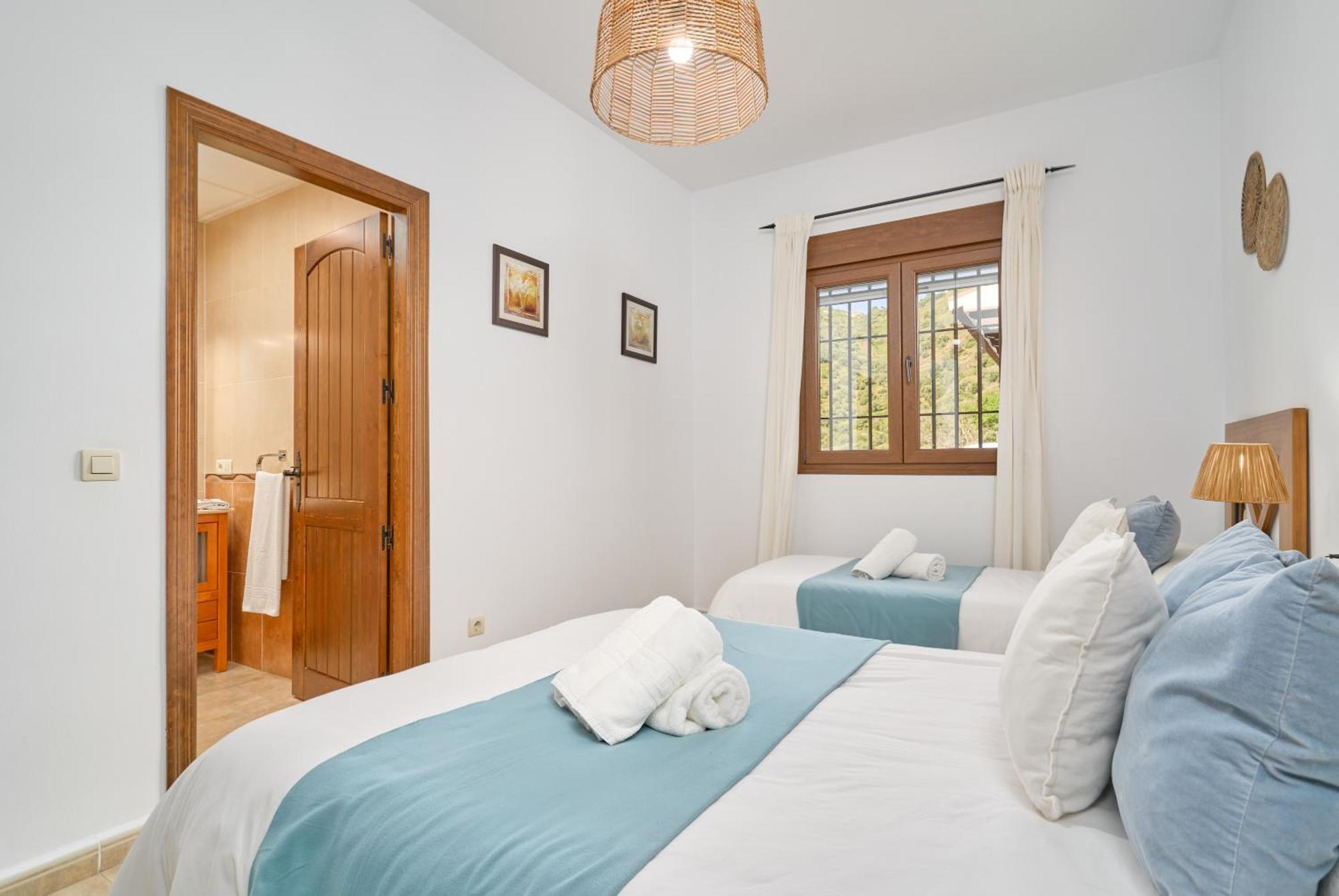 Villa Alejandro En Sayalonga Eksteriør bilde